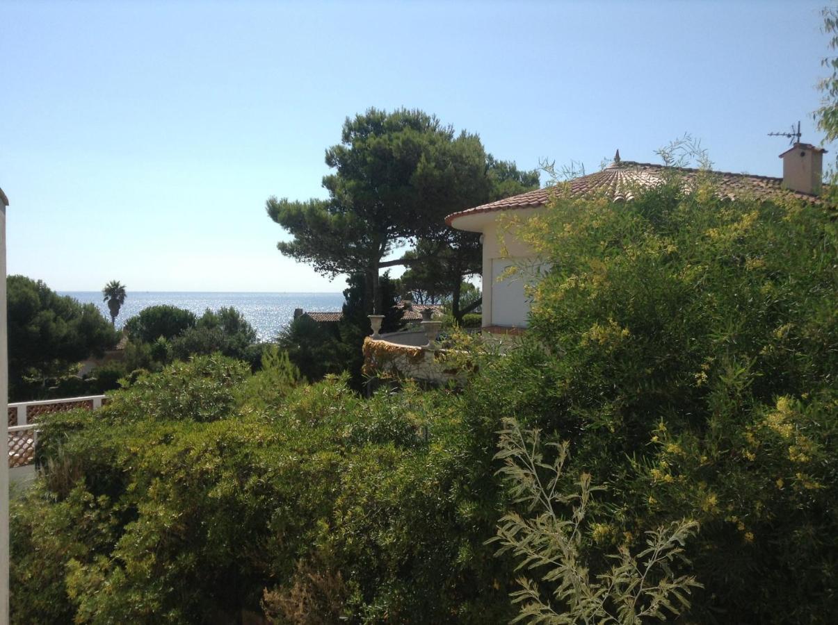 Hotel La Caravelle Frejus Room photo